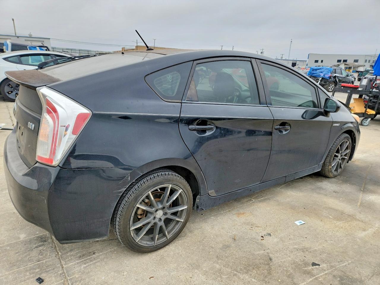 2013 TOYOTA PRIUS photo 5