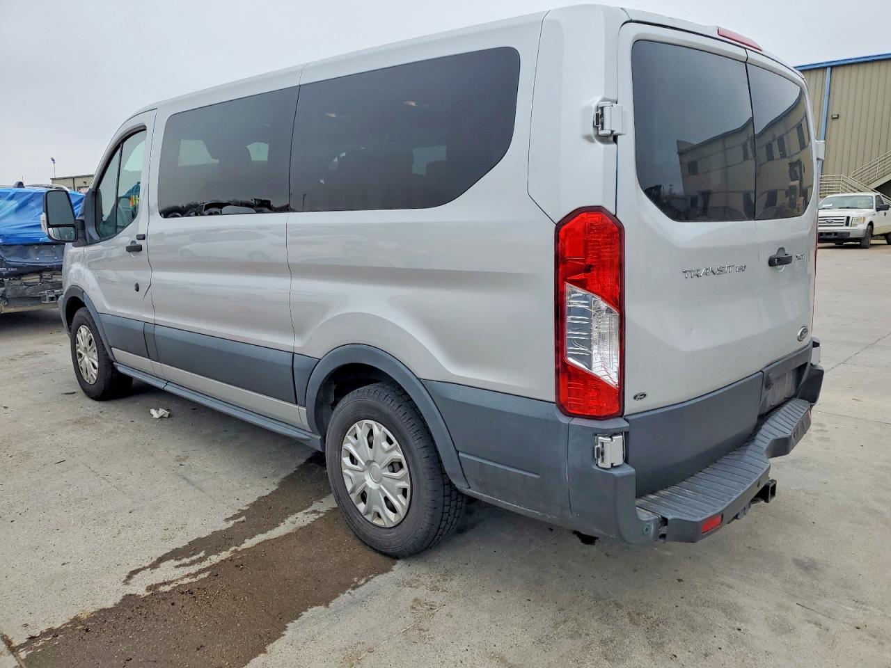 2018 FORD TRANSIT T-150 photo 3