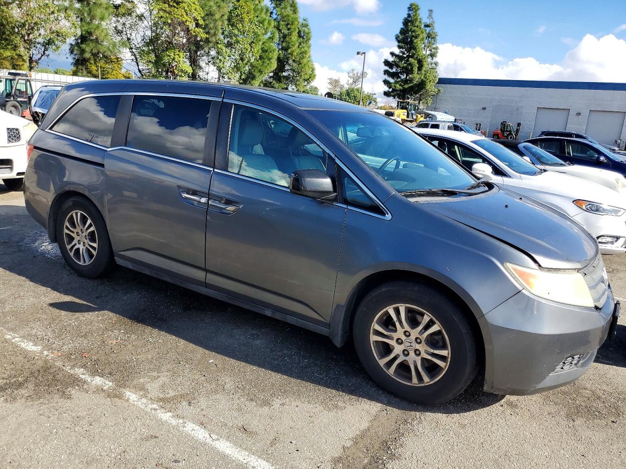 2012 HONDA ODYSSEY EXL photo 4