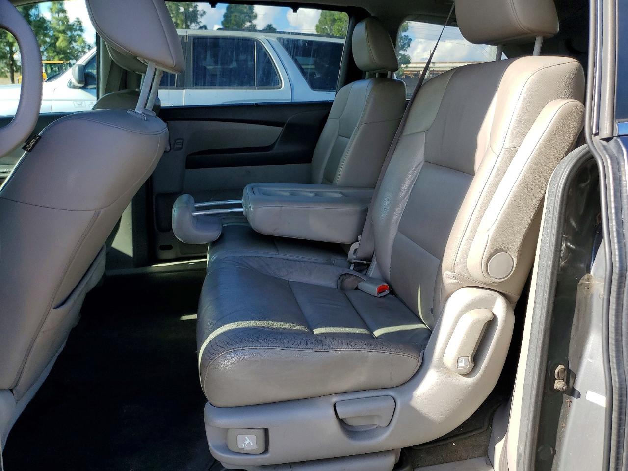 2012 HONDA ODYSSEY EXL photo 11