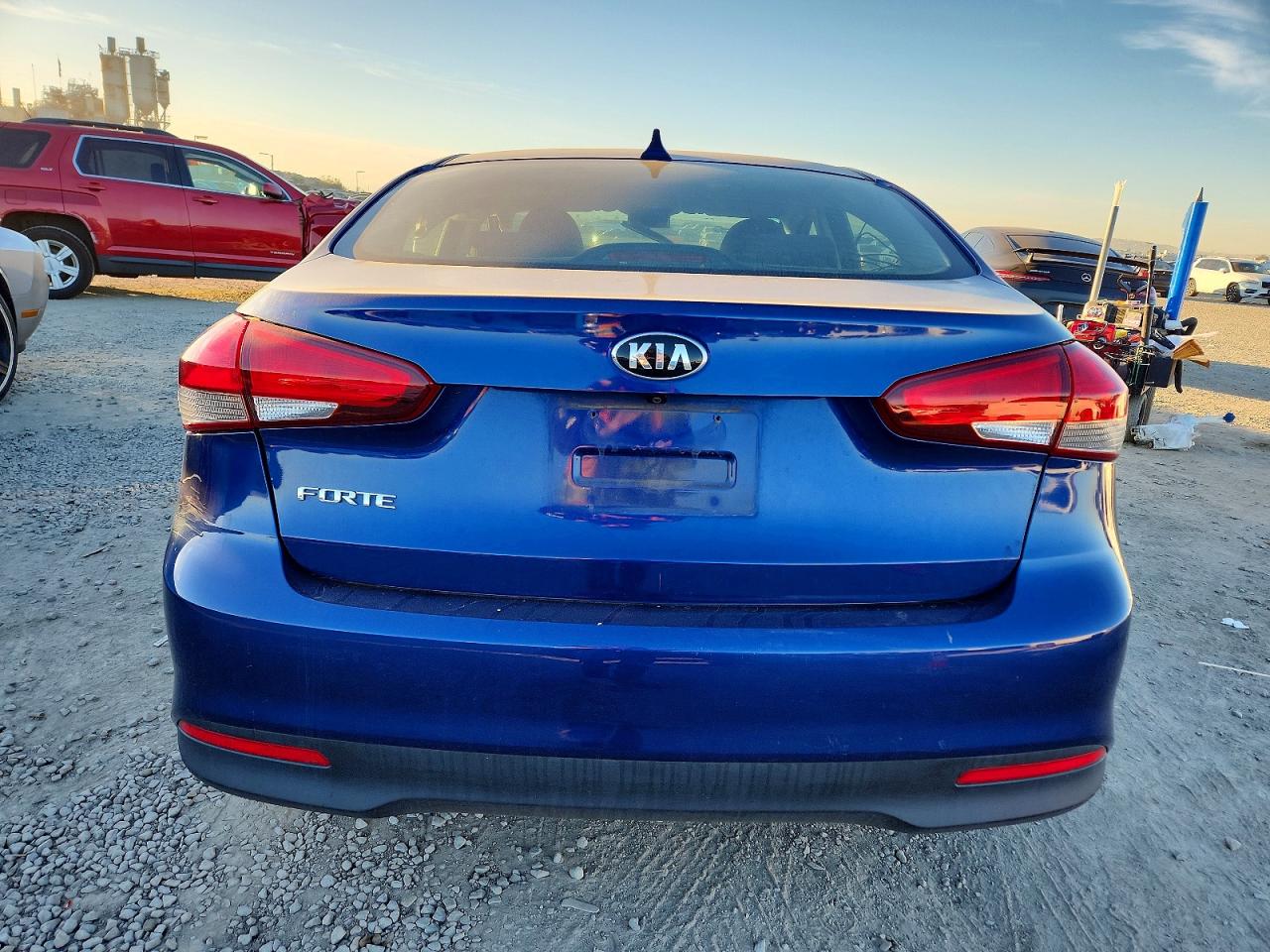 2017 KIA FORTE LX photo 6