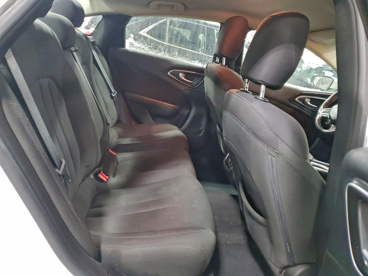 2015 CHRYSLER 200 LIMITED photo 10