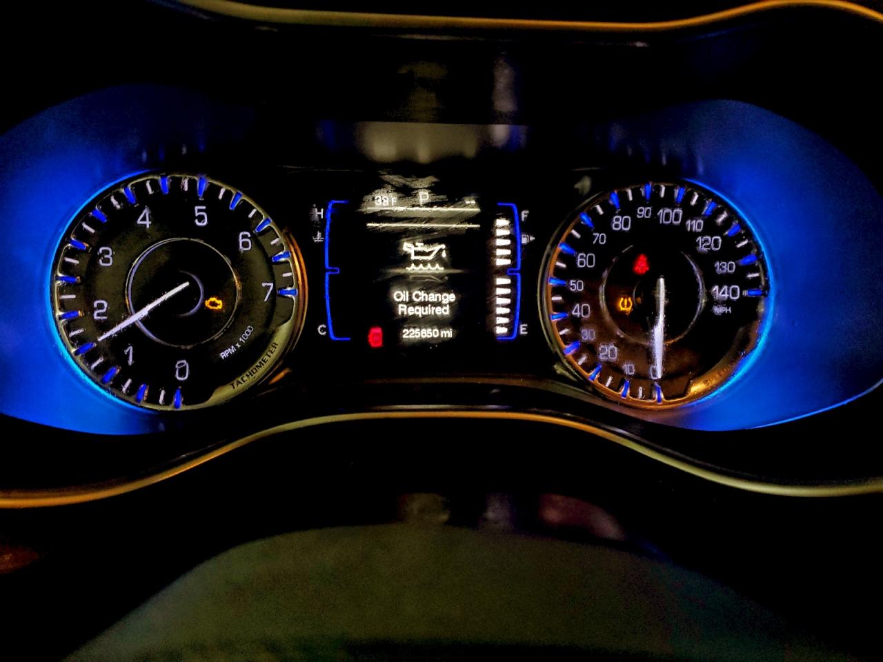 2015 CHRYSLER 200 LIMITED photo 9