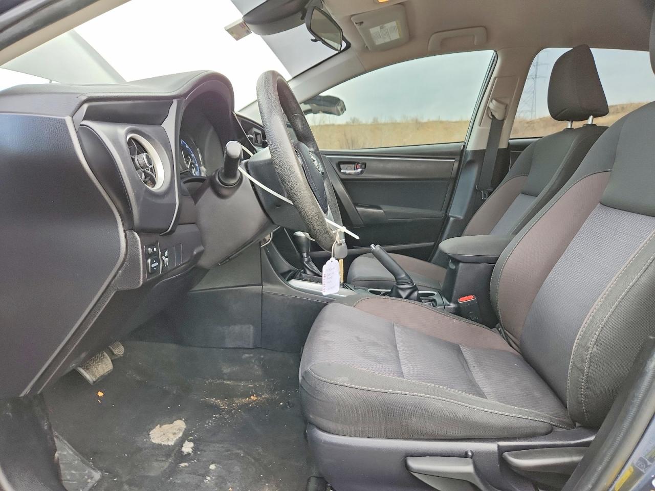2019 TOYOTA COROLLA L photo 19