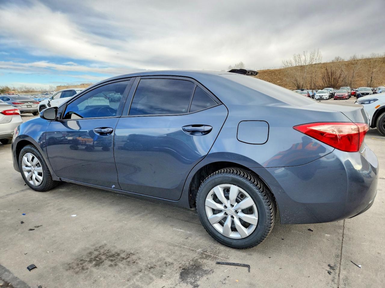 2019 TOYOTA COROLLA L photo 4