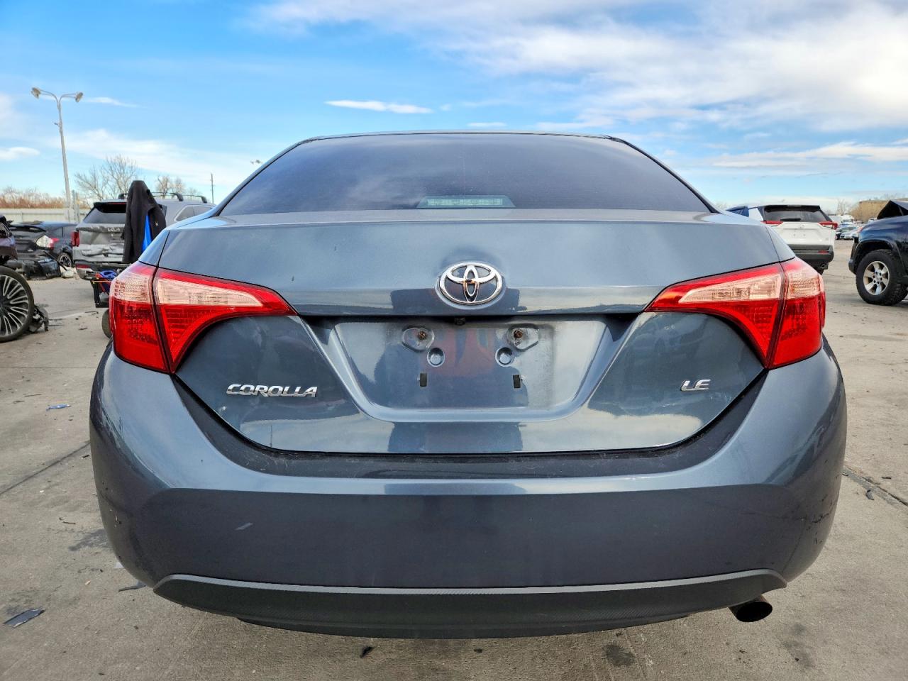 2019 TOYOTA COROLLA L photo 16