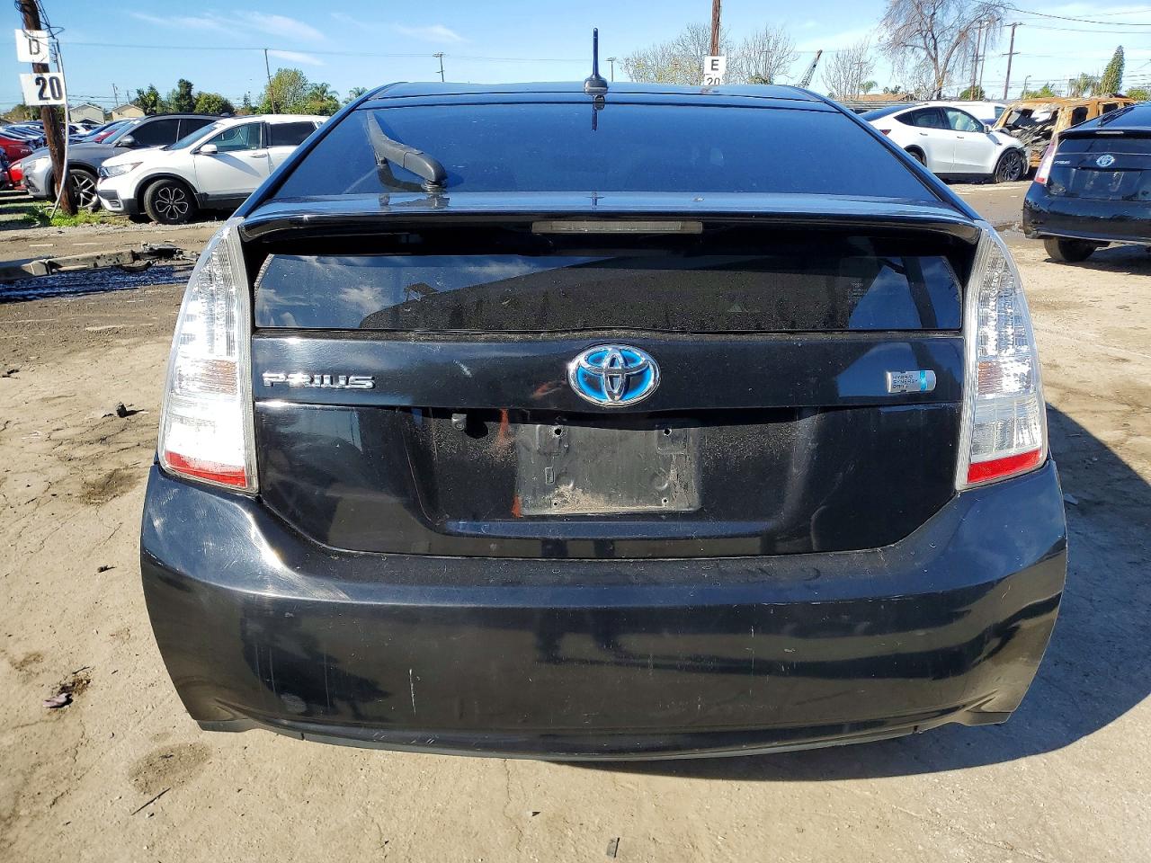 2010 TOYOTA PRIUS photo 6