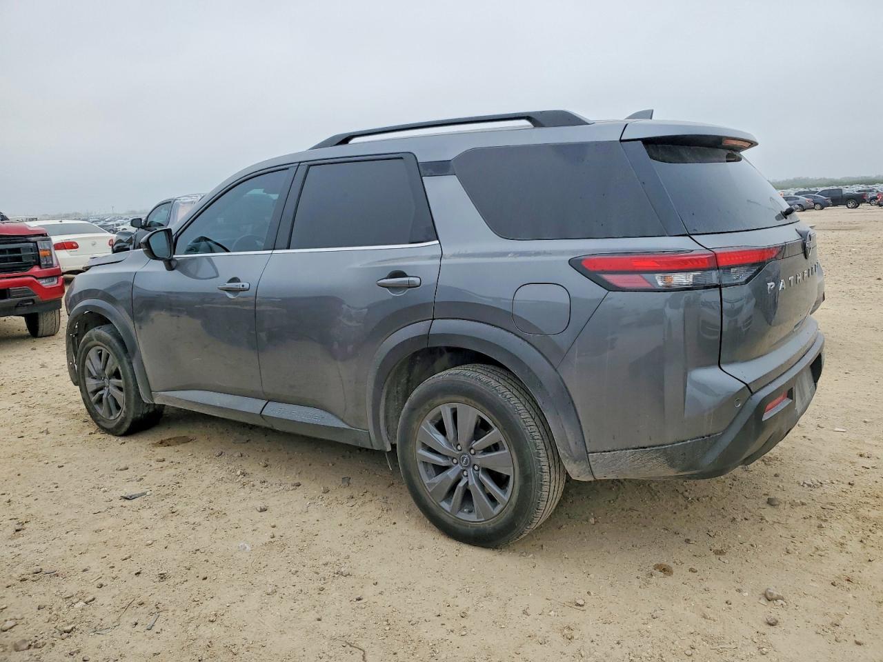 2023 NISSAN PATHFINDER SV photo 3