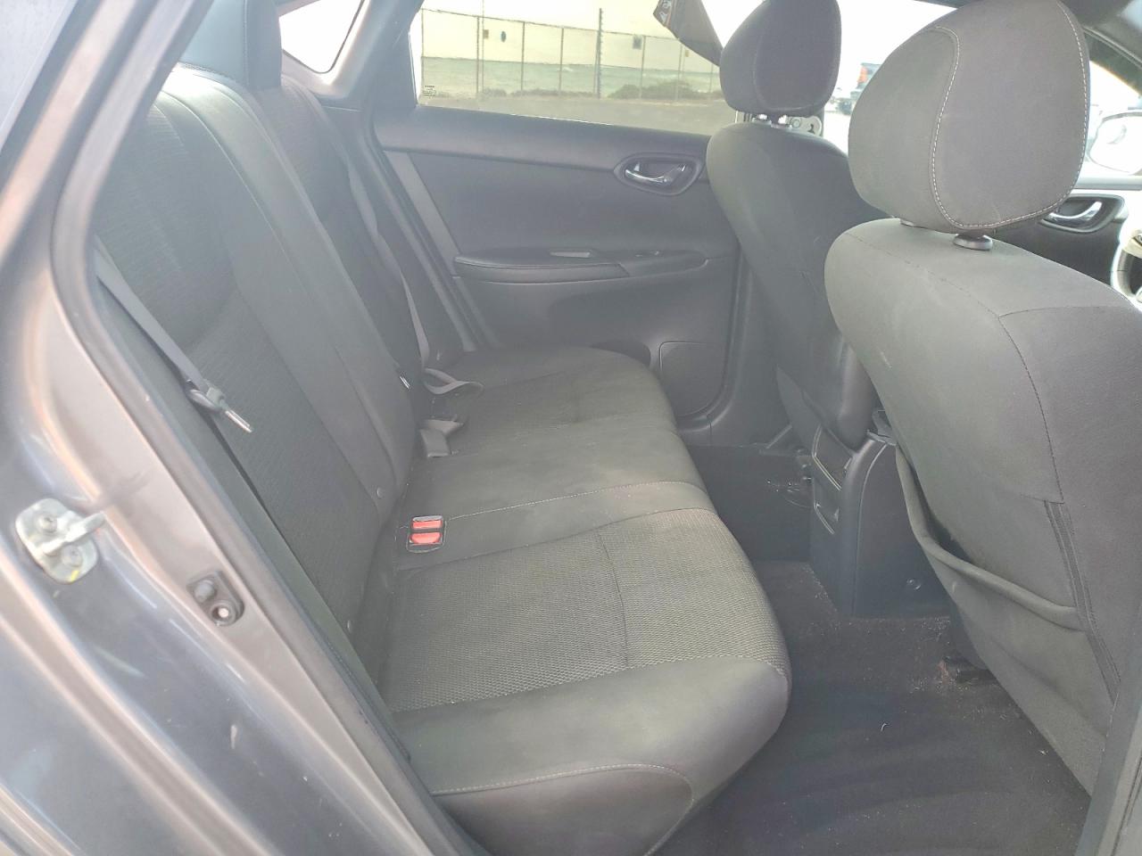 2019 NISSAN SENTRA S photo 10