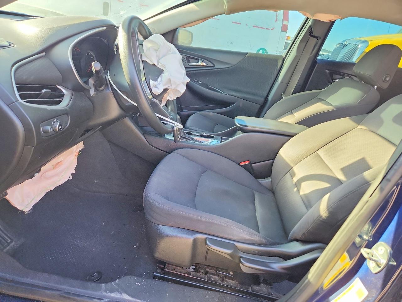 2018 CHEVROLET MALIBU LS photo 7