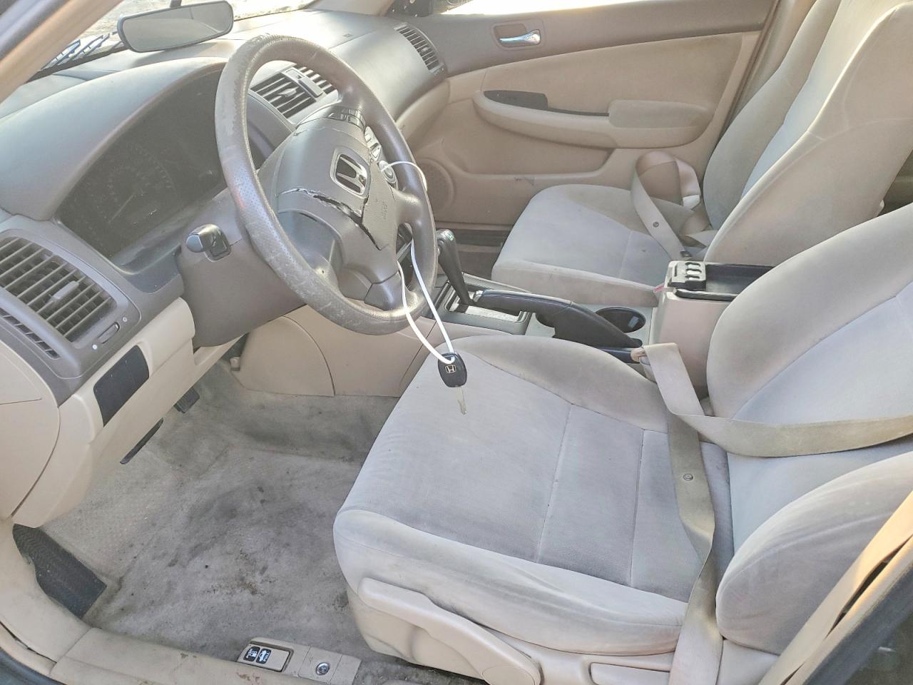 2004 HONDA ACCORD LX photo 7