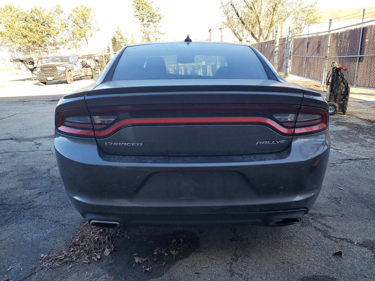 2017 DODGE CHARGER SXT photo 6