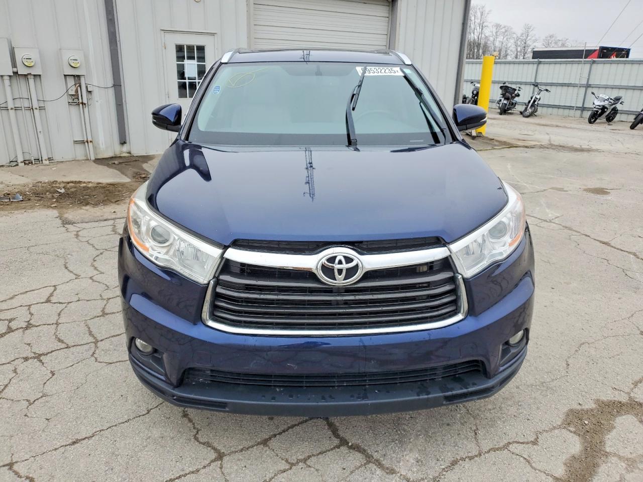 2016 TOYOTA HIGHLANDER XLE photo 5