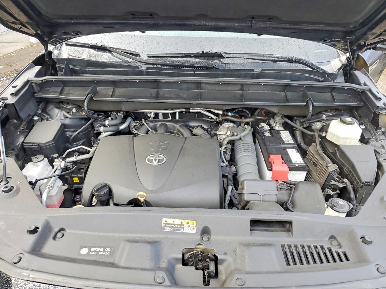 2021 TOYOTA HIGHLANDER XLE photo 12