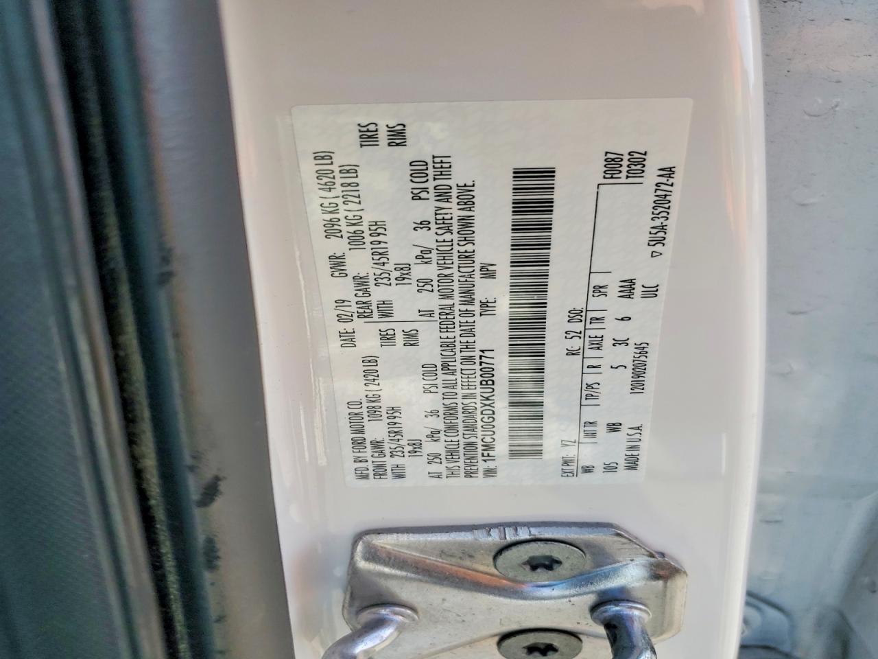 2019 FORD ESCAPE SE photo 13