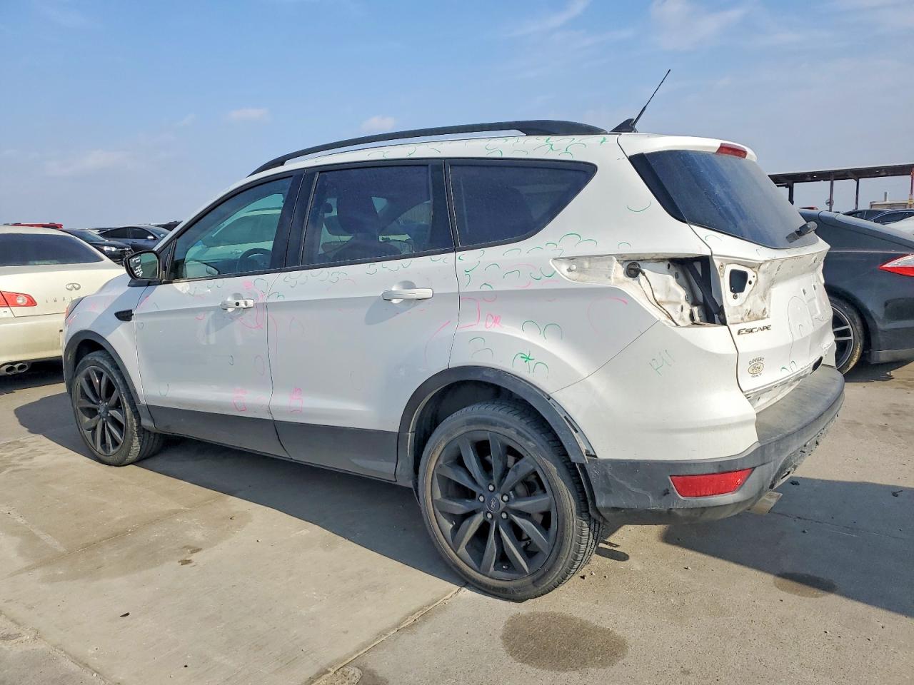 2019 FORD ESCAPE SE photo 2