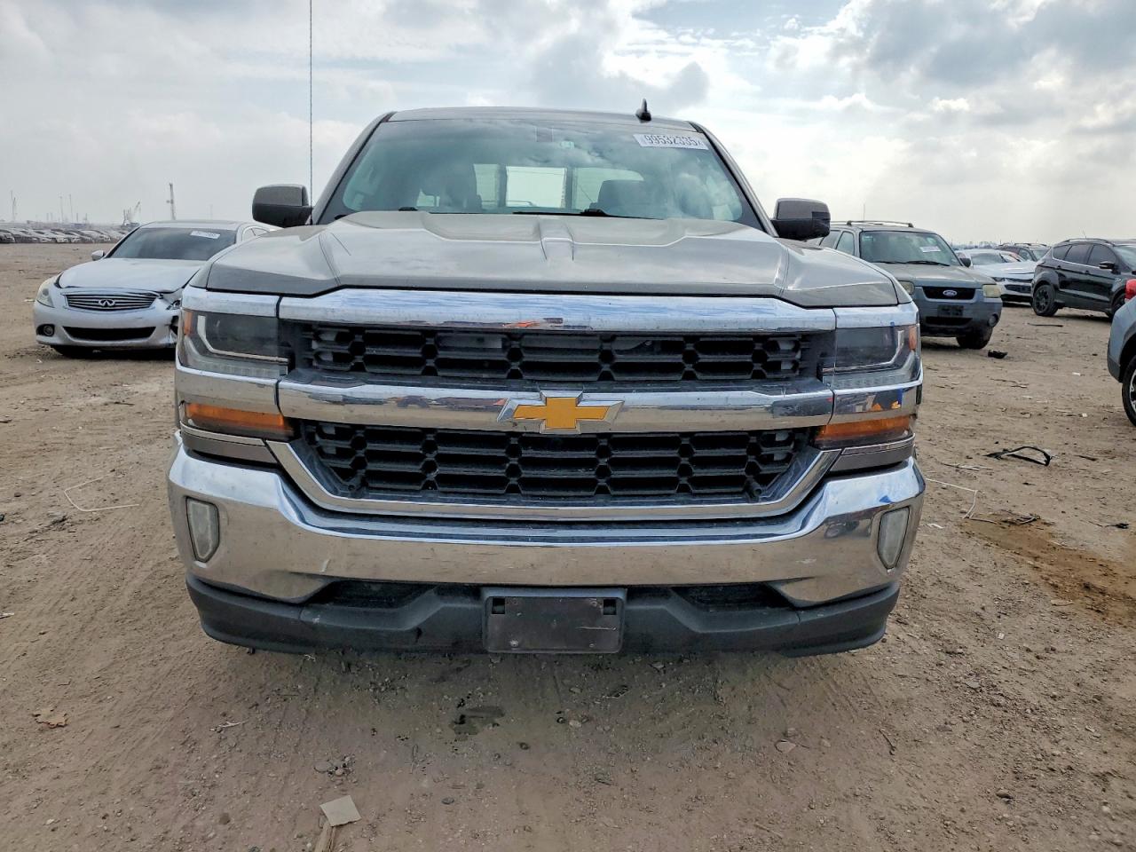 2017 CHEVROLET SILVERADO C1500 LT photo 9