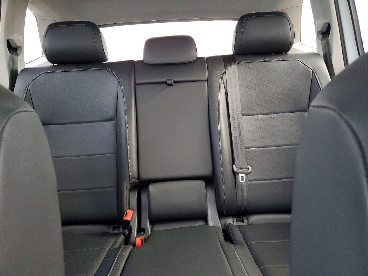 2020 VOLKSWAGEN TIGUAN SE photo 10
