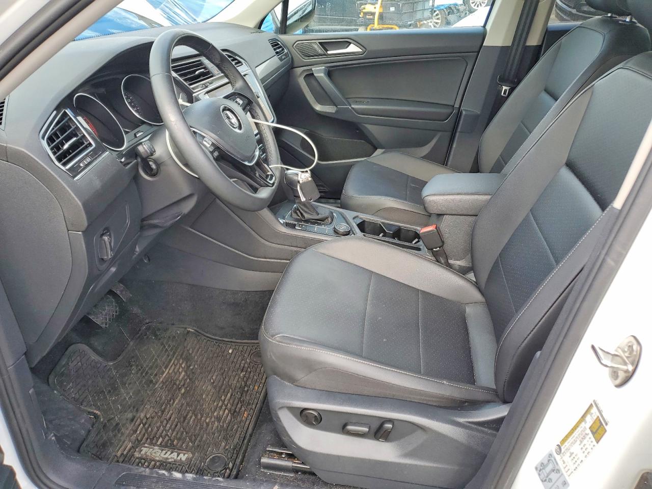 2020 VOLKSWAGEN TIGUAN SE photo 7