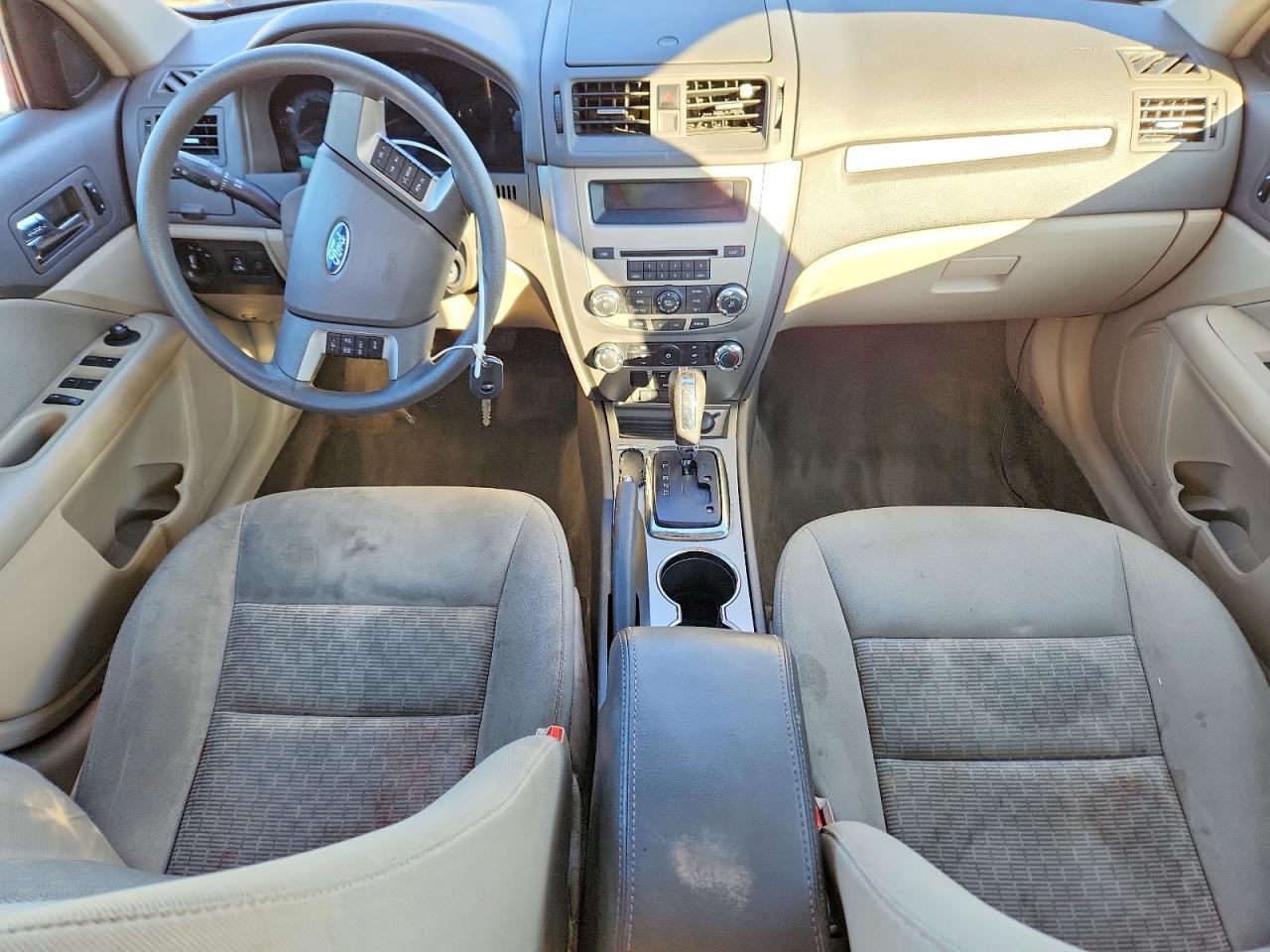 2010 FORD FUSION SE photo 8