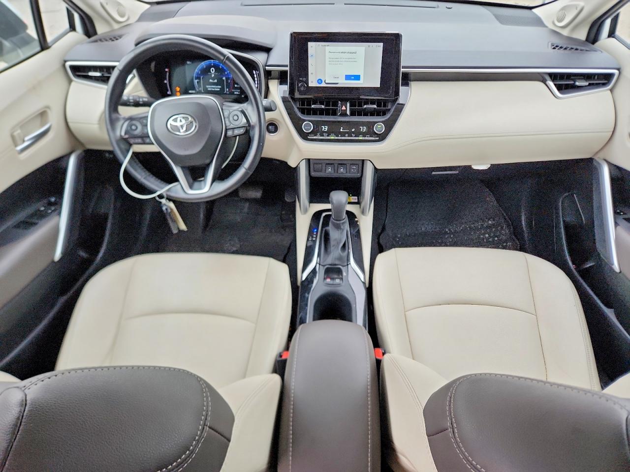 2023 TOYOTA COROLLA CROSS XLE photo 8