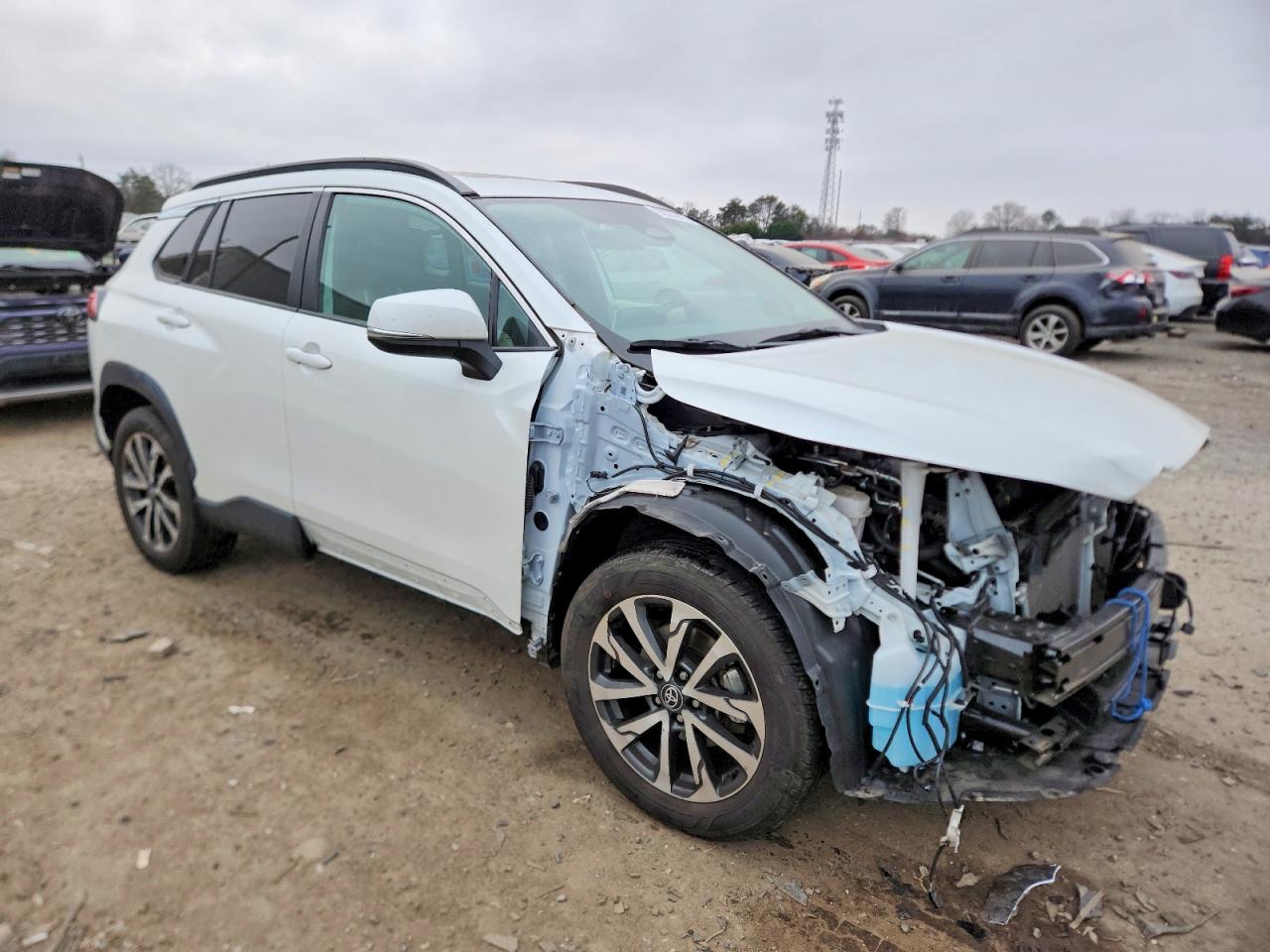 2023 TOYOTA COROLLA CROSS XLE photo 4