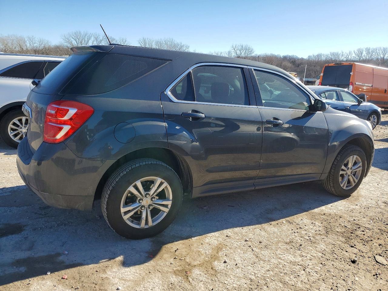 2017 CHEVROLET EQUINOX LS photo 3