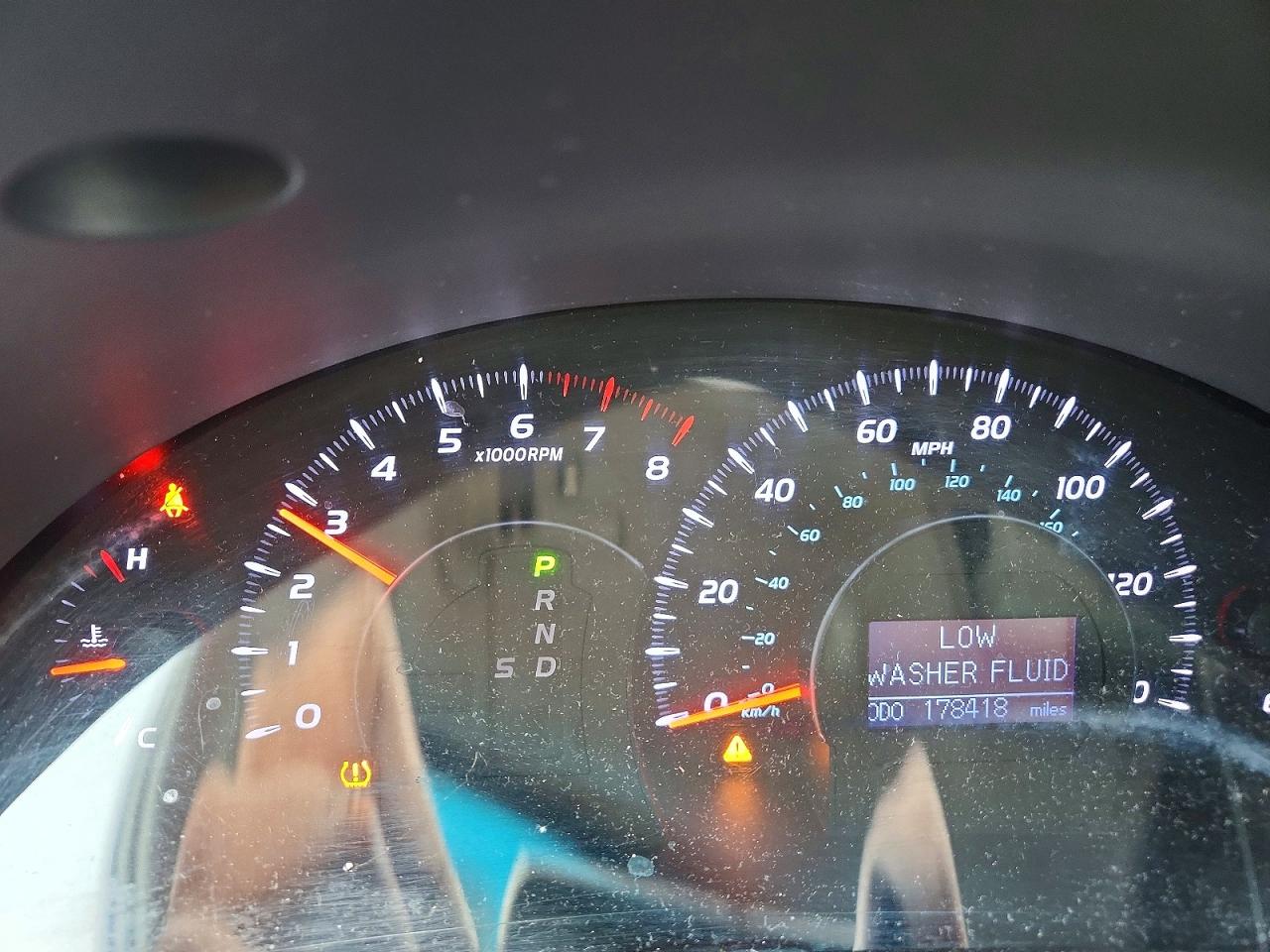 2011 TOYOTA CAMRY BASE photo 9