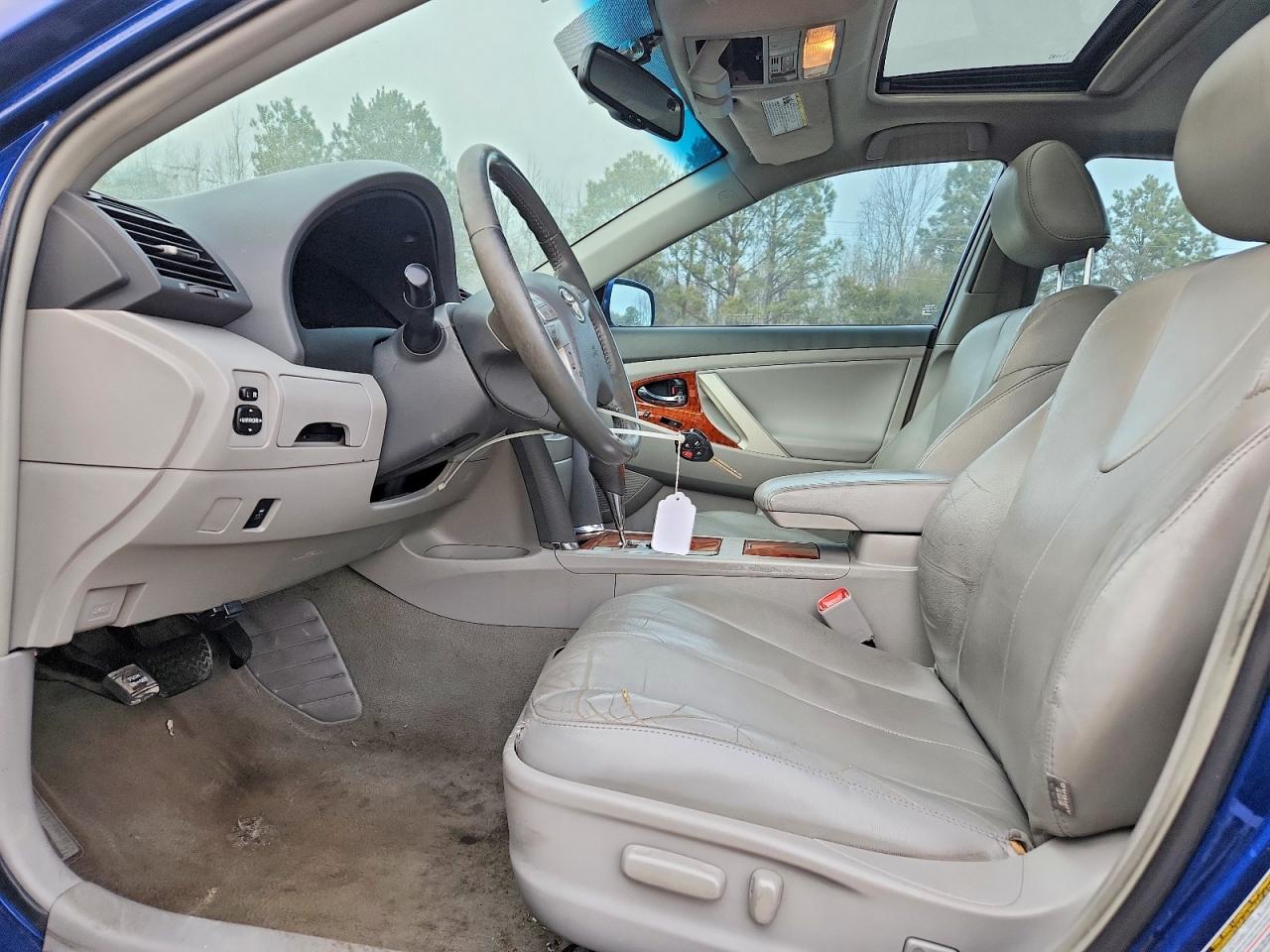 2011 TOYOTA CAMRY BASE photo 7