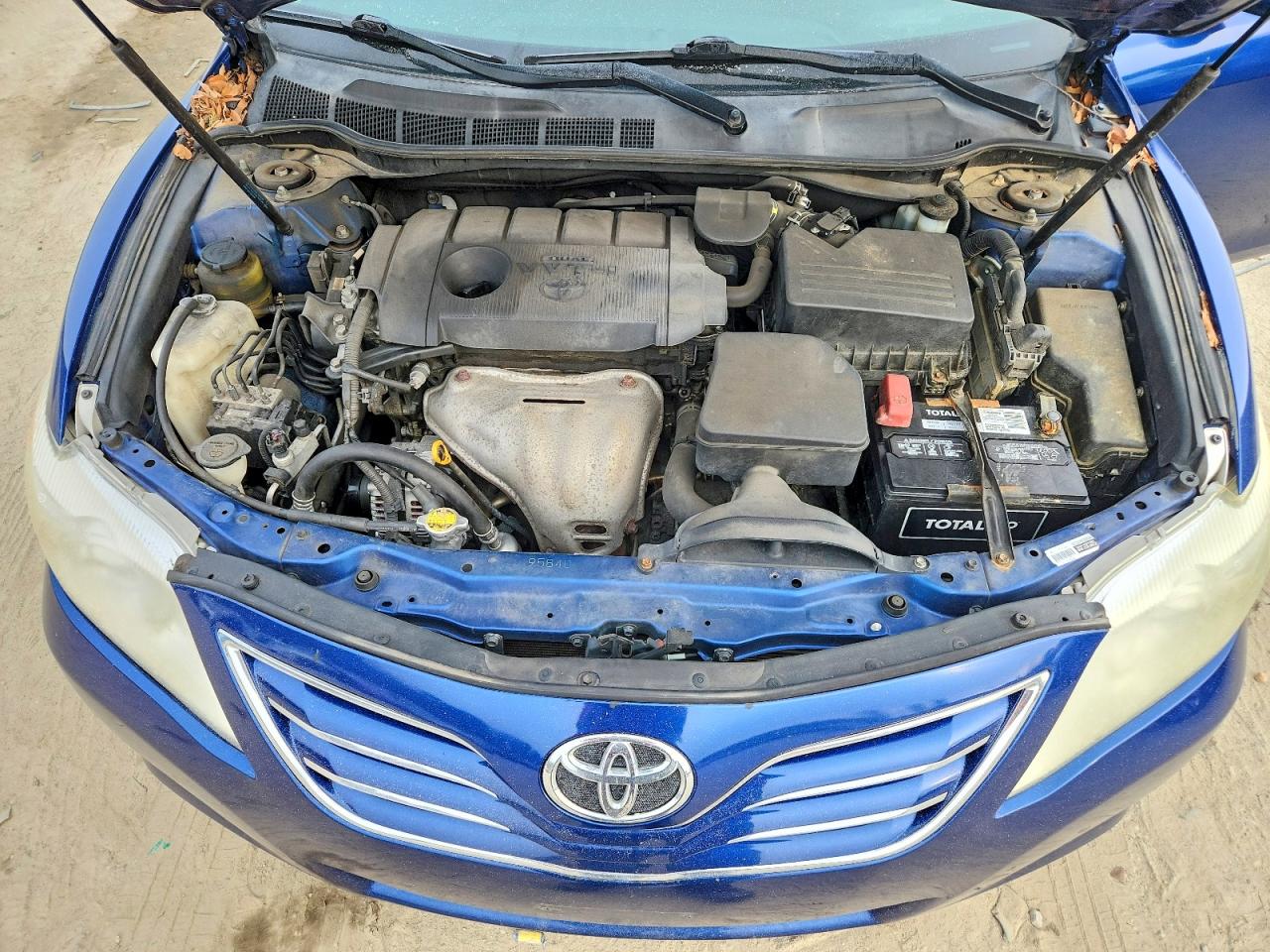 2011 TOYOTA CAMRY BASE photo 11