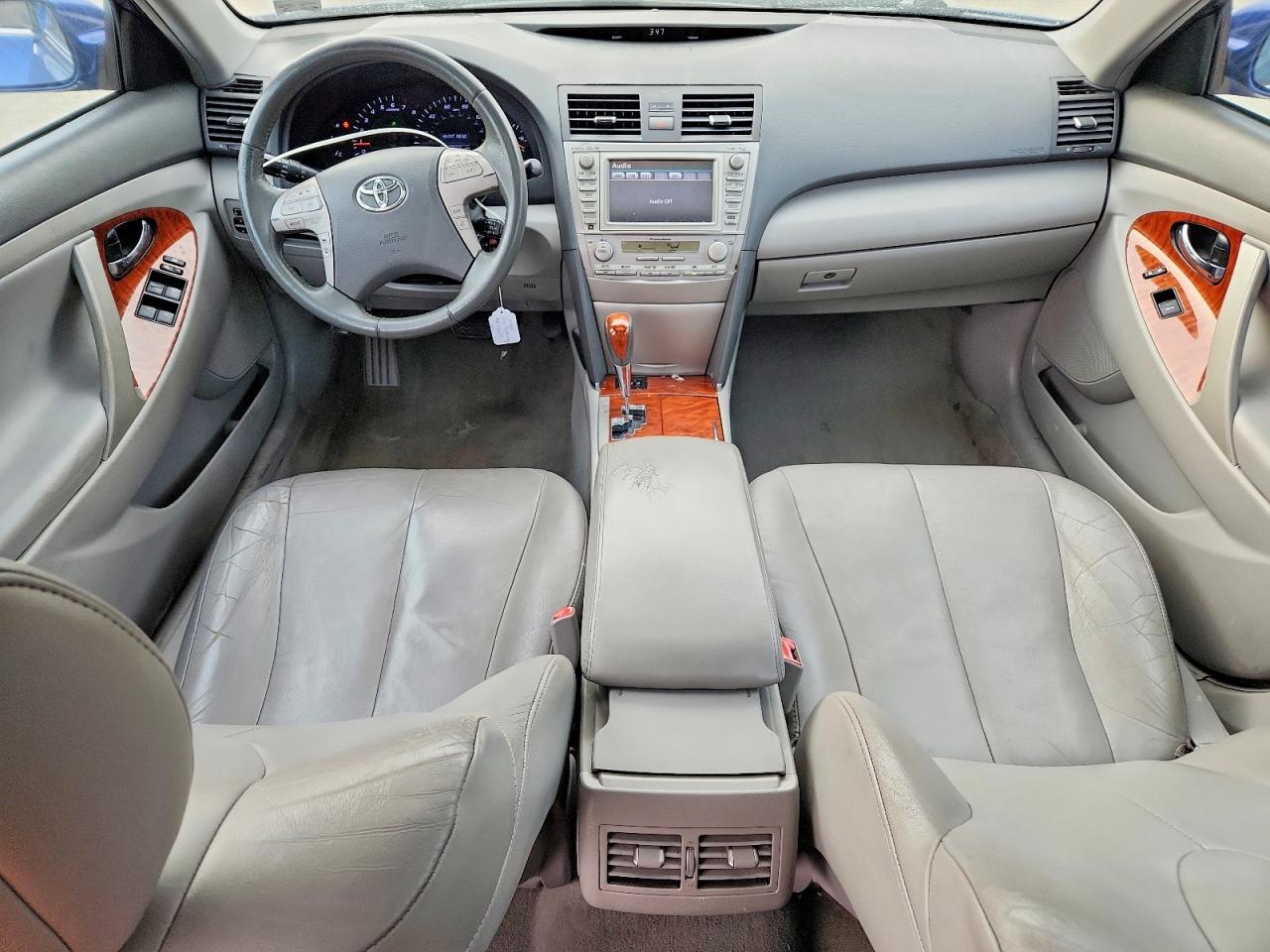 2011 TOYOTA CAMRY BASE photo 8