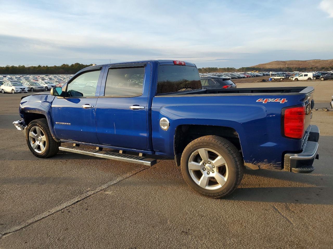 2014 CHEVROLET SILVERADO K1500 LT photo 2