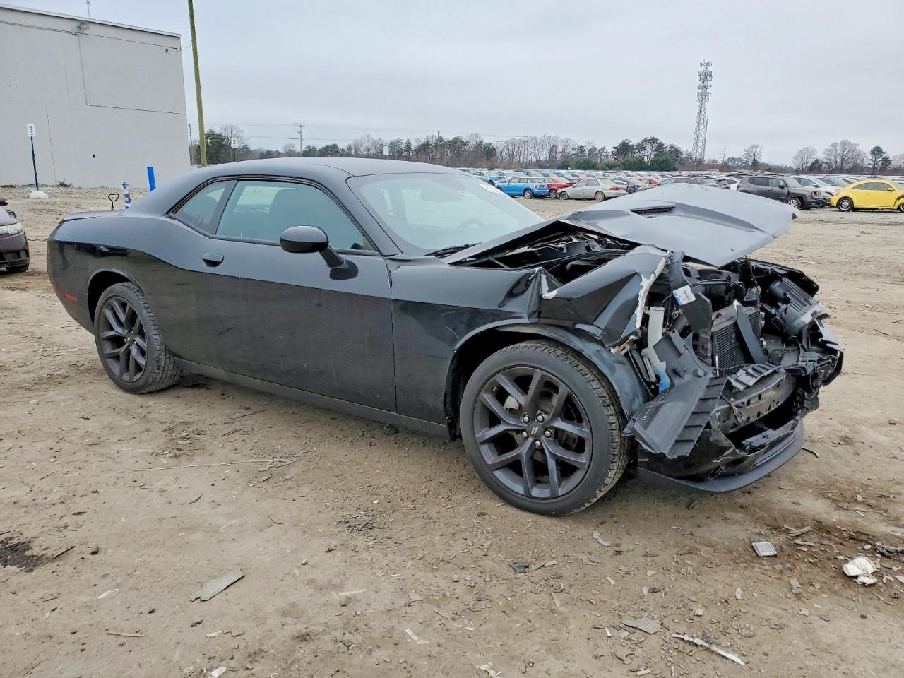 2022 DODGE CHALLENGER SXT photo 4