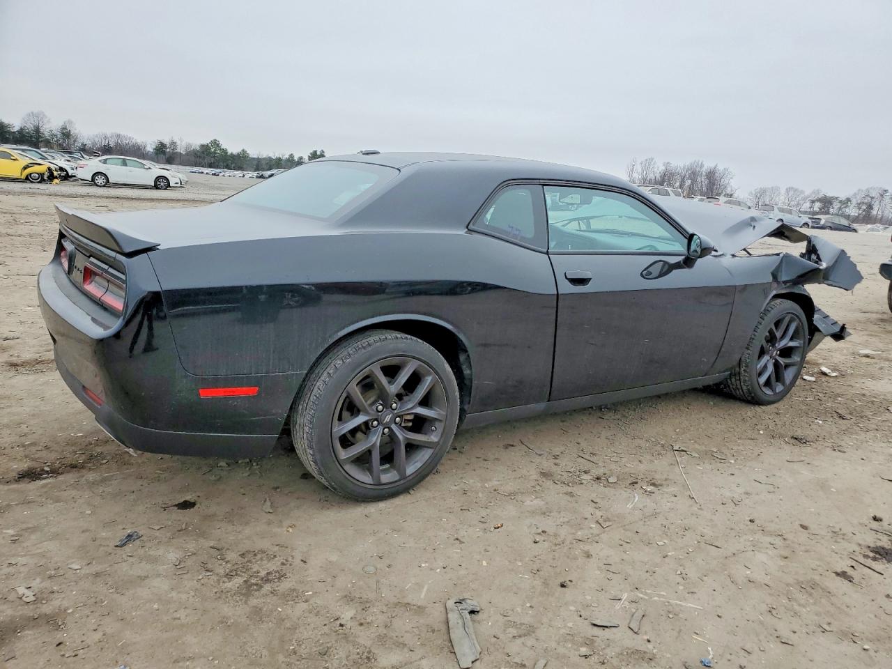 2022 DODGE CHALLENGER SXT photo 3