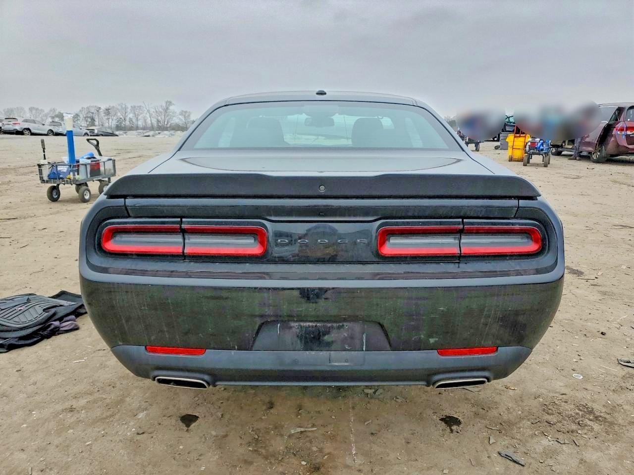 2022 DODGE CHALLENGER SXT photo 6