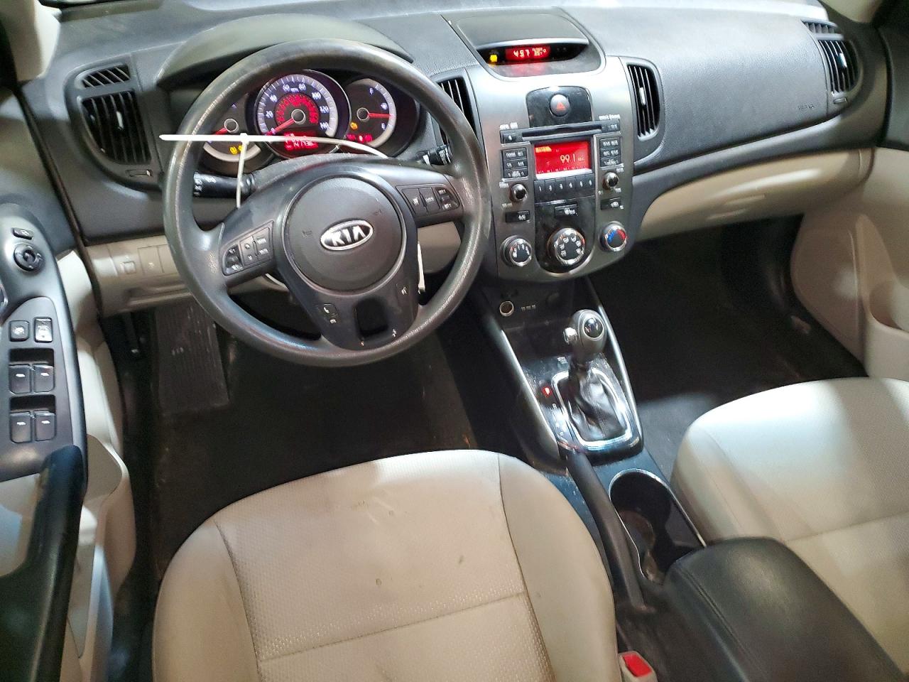 2013 KIA FORTE EX photo 8