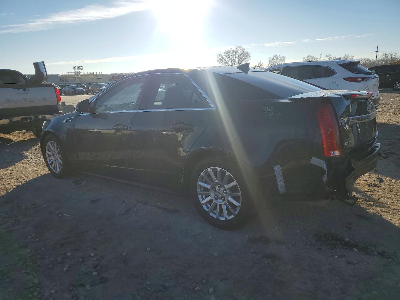 2011 CADILLAC CTS LUXURY COLLECTION photo 2