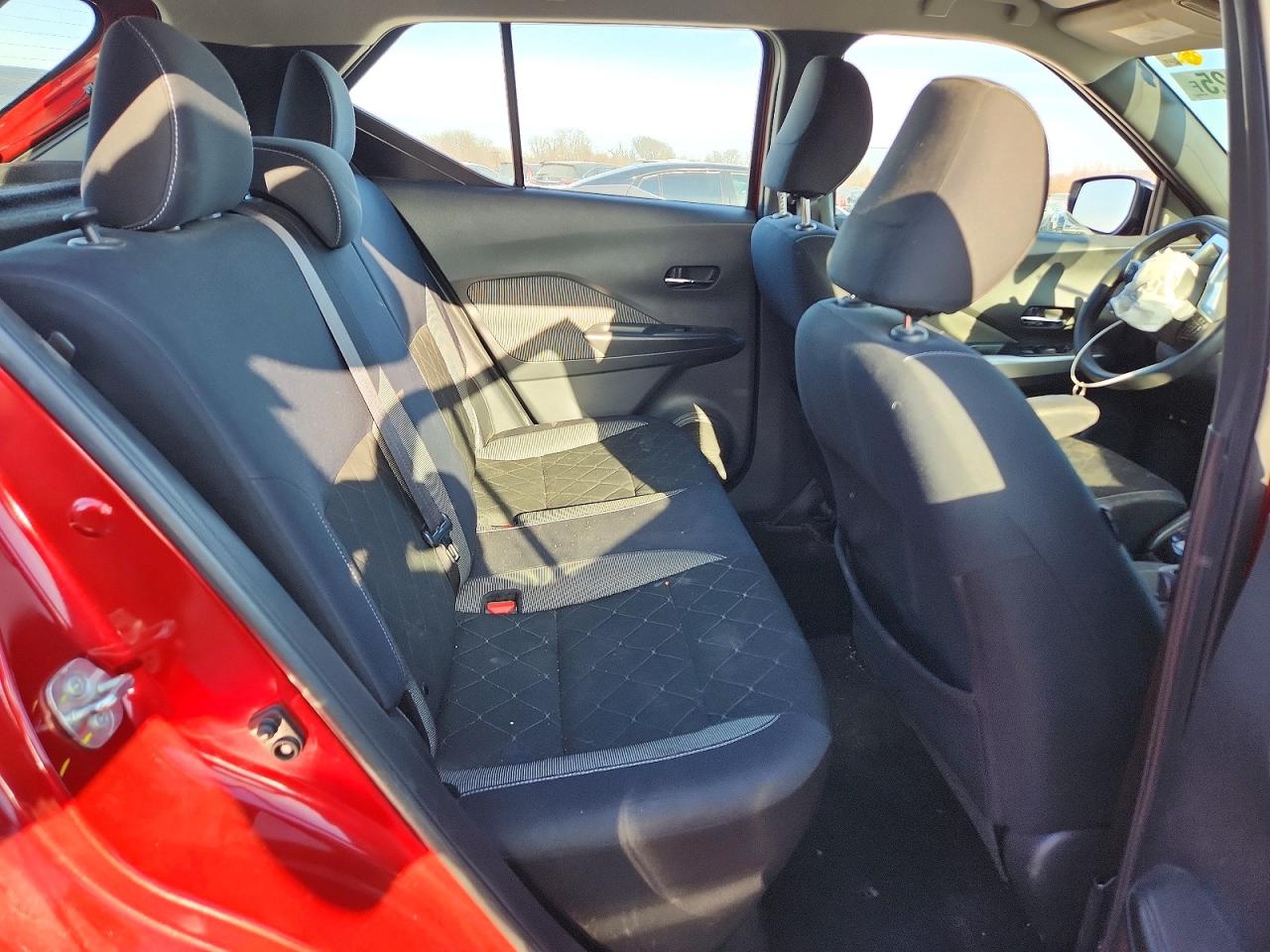 2018 NISSAN KICKS S photo 10