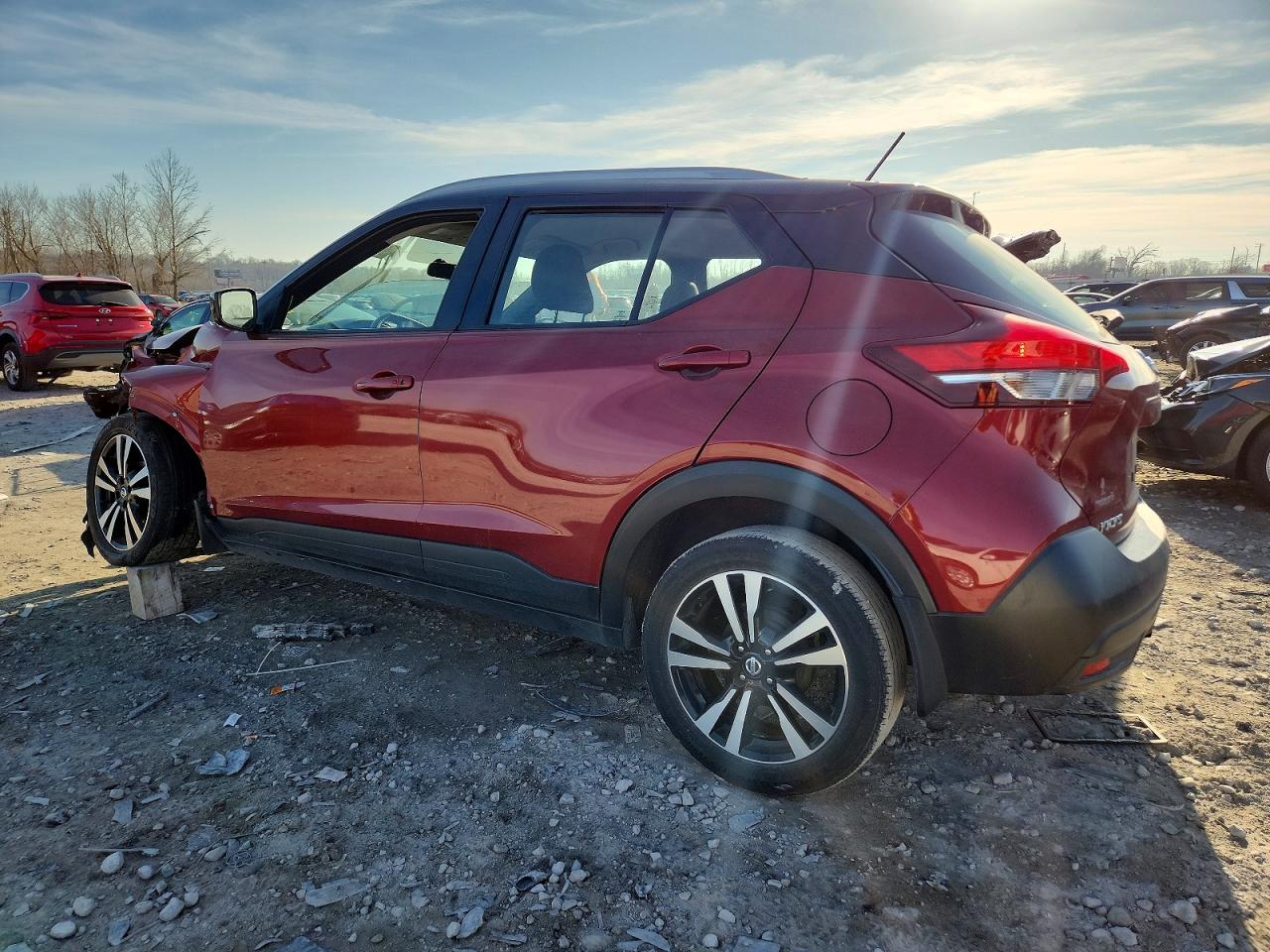 2018 NISSAN KICKS S photo 2