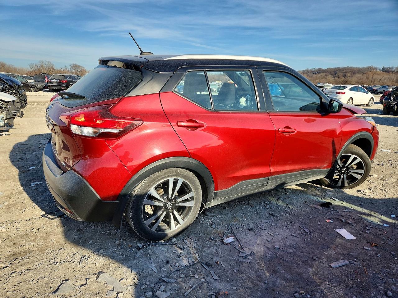 2018 NISSAN KICKS S photo 3
