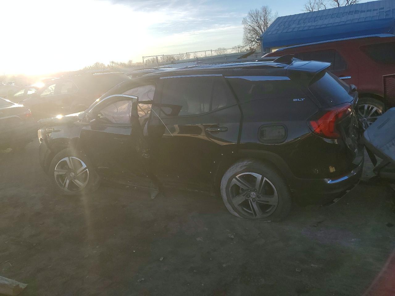 2019 GMC TERRAIN SLT photo 4