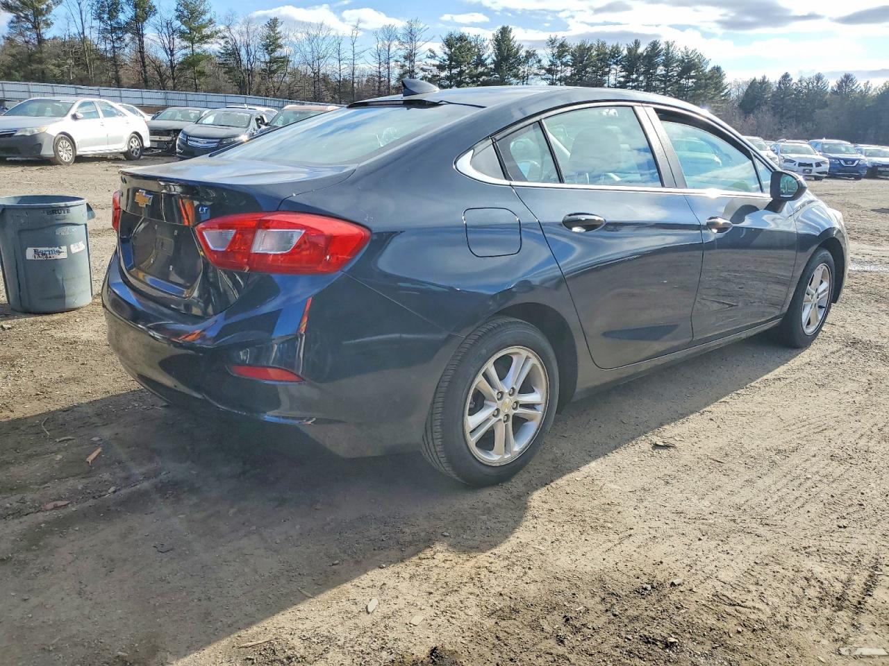 2016 CHEVROLET CRUZE LT photo 3