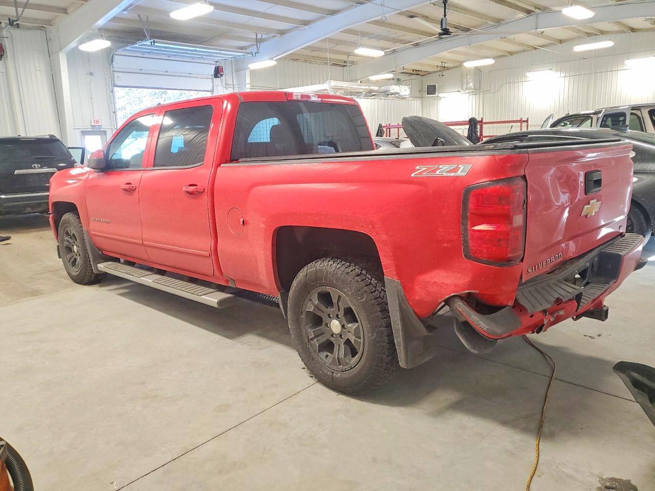 2016 CHEVROLET SILVERADO K1500 LT photo 2