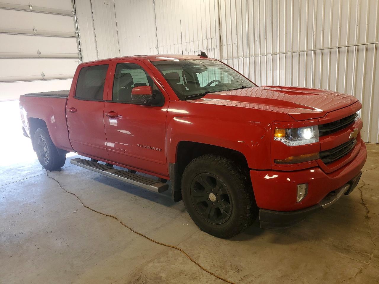 2016 CHEVROLET SILVERADO K1500 LT photo 4