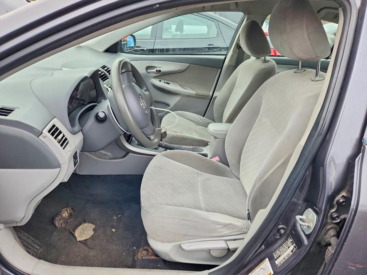 2009 TOYOTA COROLLA LE photo 19