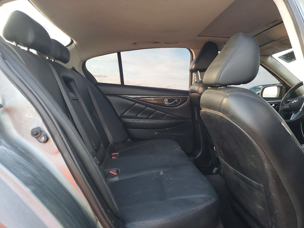 2018 INFINITI Q50 LUXE photo 10