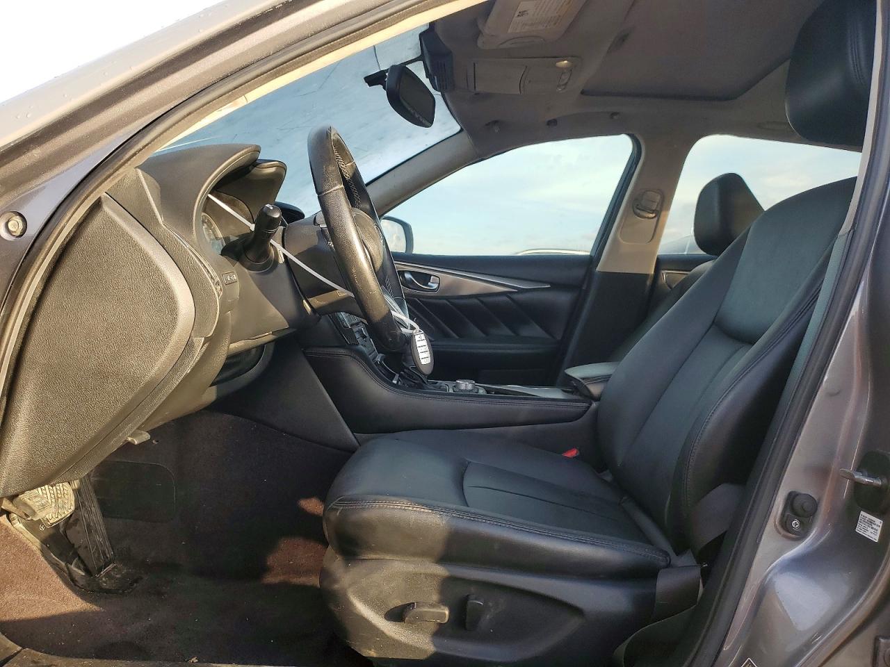 2018 INFINITI Q50 LUXE photo 7