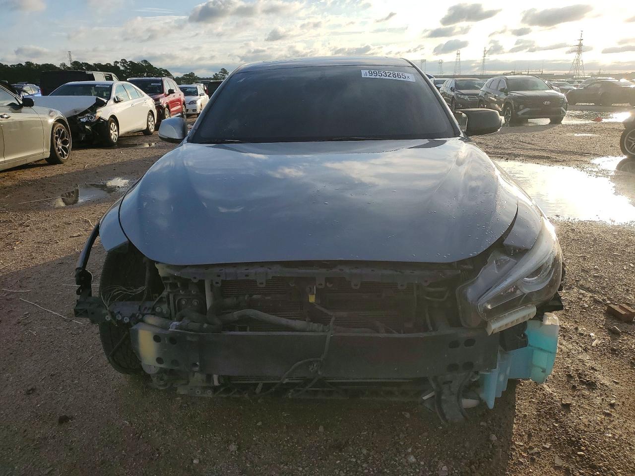 2018 INFINITI Q50 LUXE photo 5