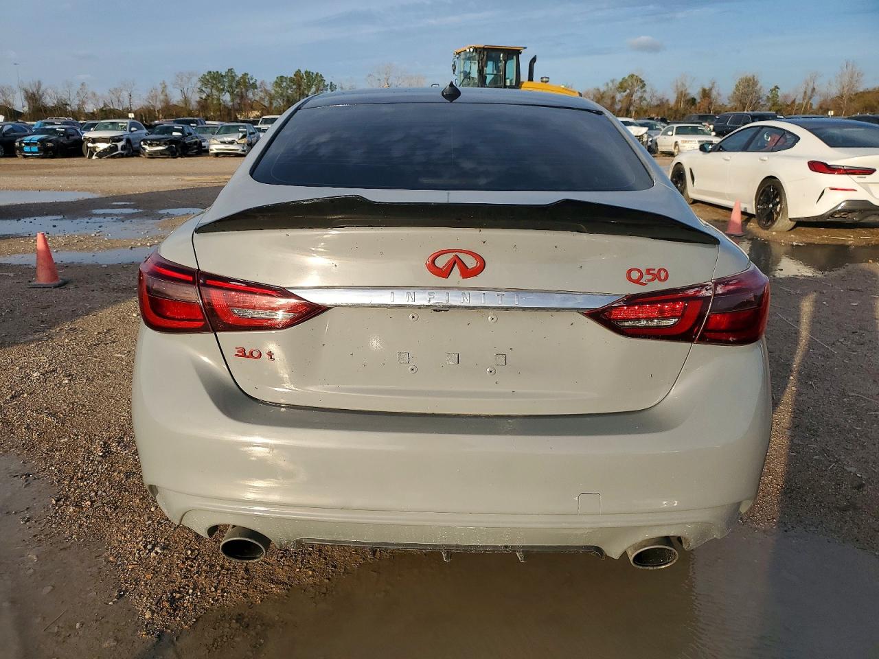 2018 INFINITI Q50 LUXE photo 6