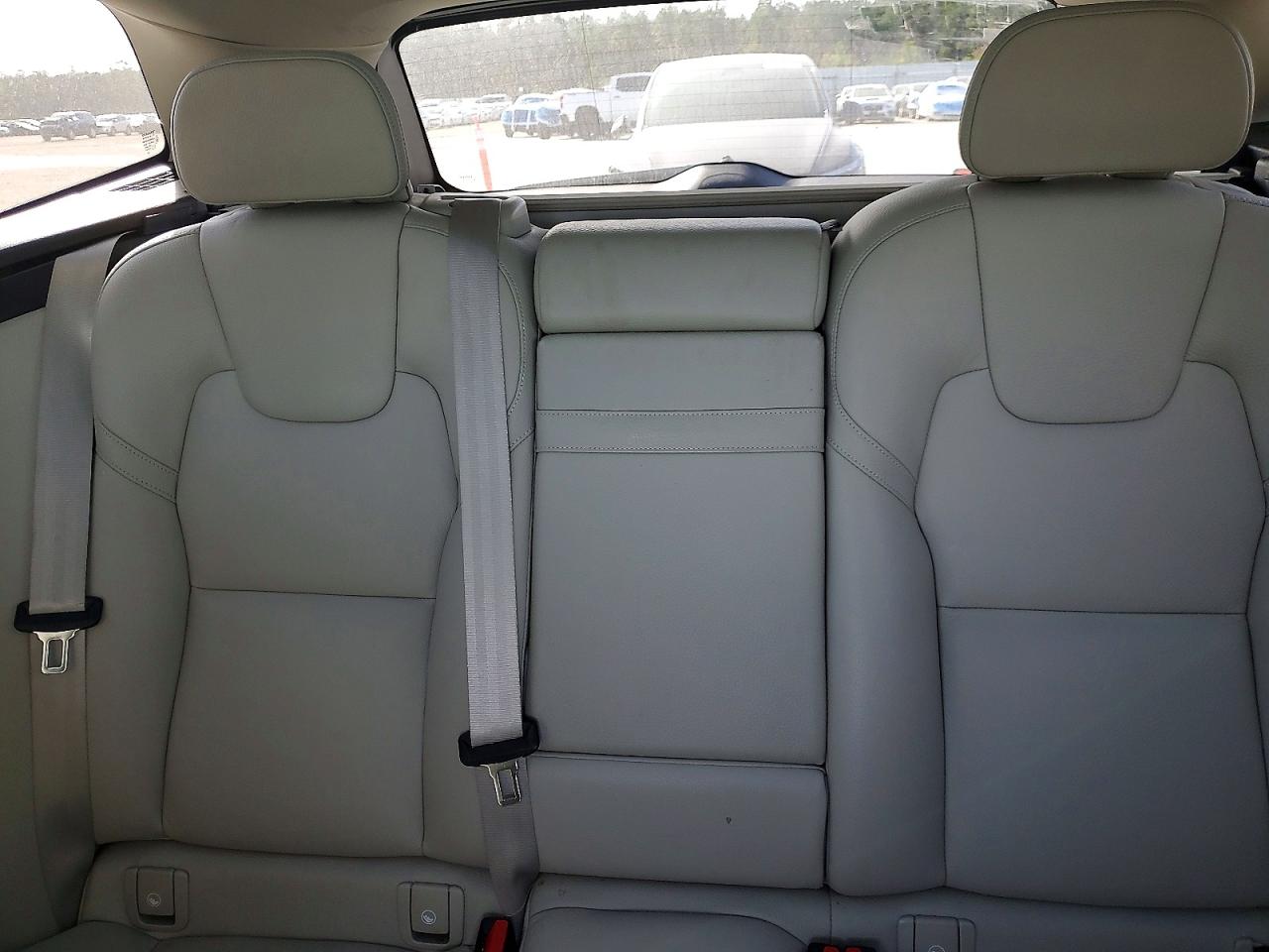2020 VOLVO XC60 T5 MOMENTUM photo 28